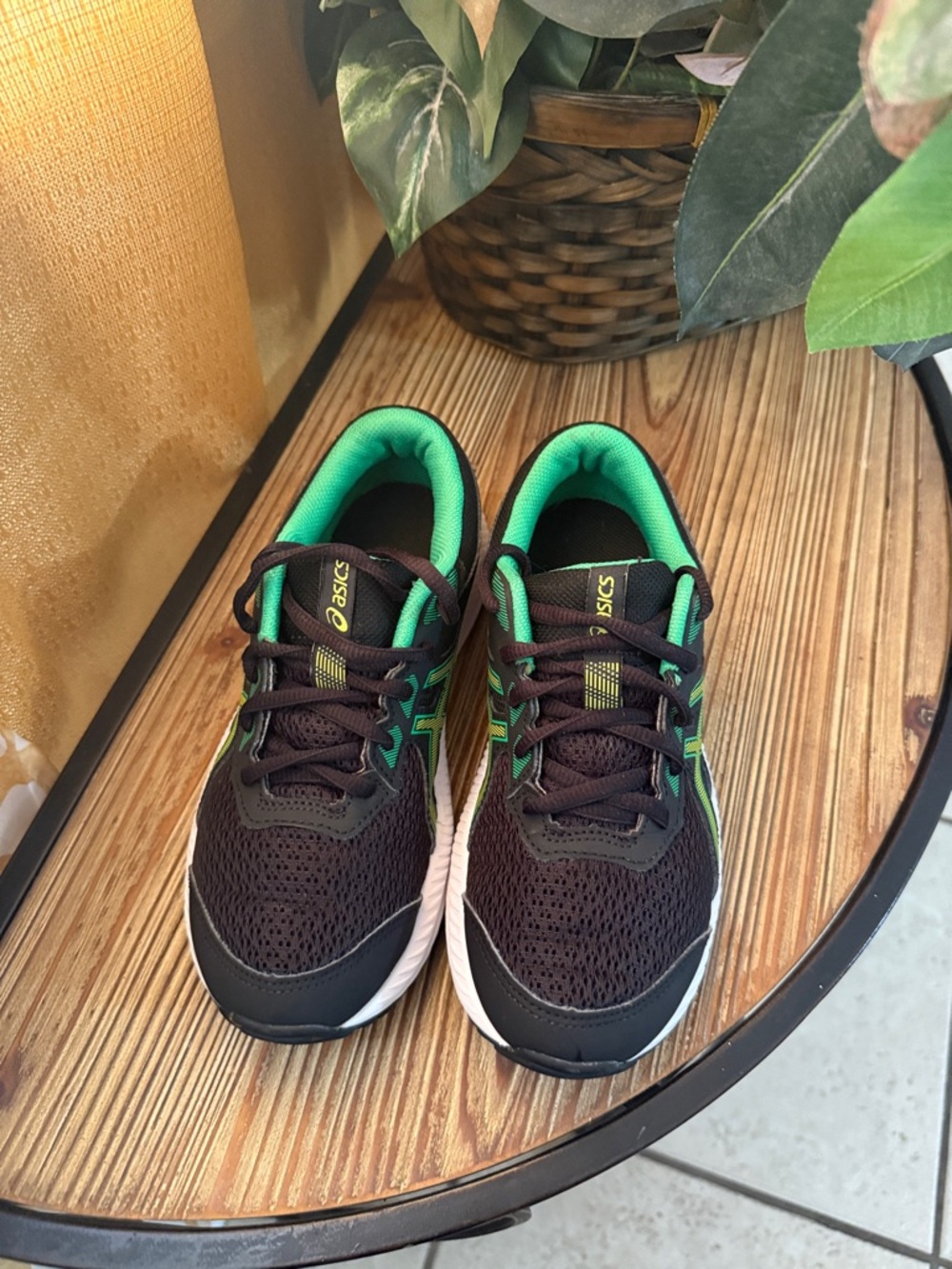 Asics Kids Black Sneakers with Green Lining